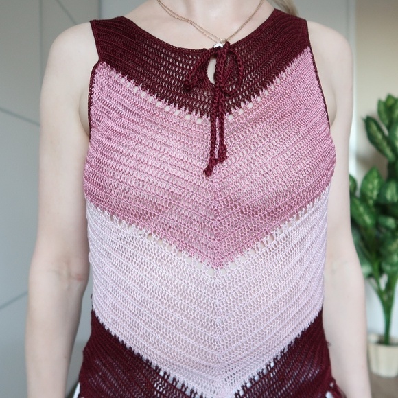 Hand made crochet sleeveless top with fringe - Picture 4 of 6